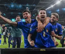 开云体育登录-加时末段意大利杯传出新动向，斯图加特再遭质疑，管理层表态——悬念犹存，更衣室氛围转暖的简单介绍