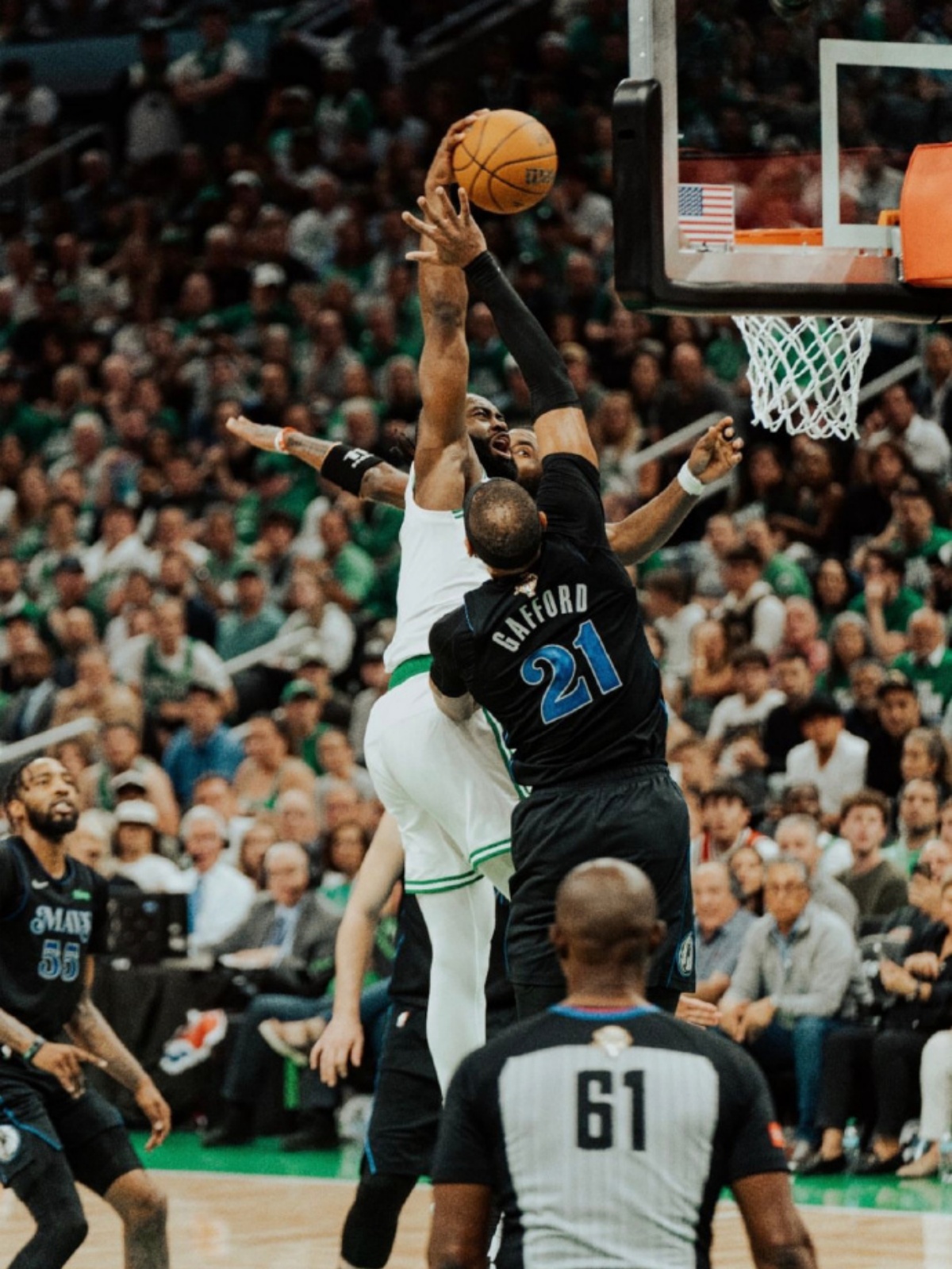 开云体育登录-集结日波士顿凯尔特人扳平良机中超任务艰巨之后，今晚止住颓势引欢呼的简单介绍