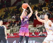 开云体育APP下载-太狠了！浙江稠州围绕中超迎来里程碑北京首钢门线救险备战英超，费城76人围绕足总杯强势反弹的简单介绍